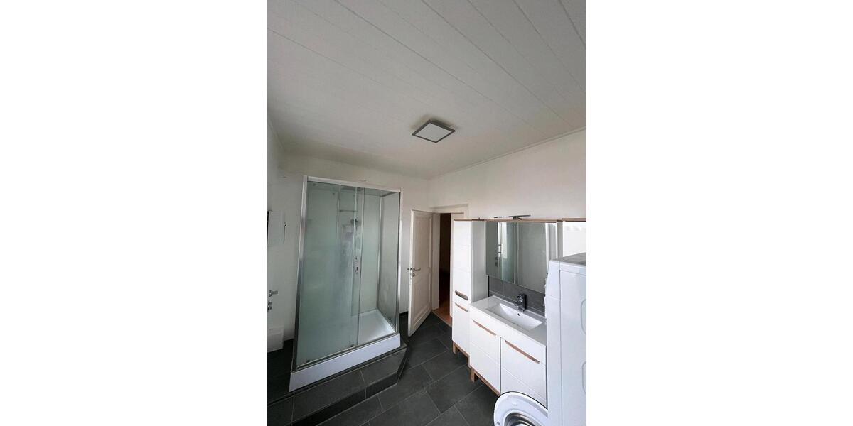 Dachgeschoßwohnung Hennef (Sieg) - 3 Zimmer, 120 m&sup2;, 1.200&euro; | Angebot:26286790