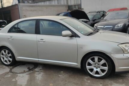 Toyota Avensis 160.400 km 2.700 &euro; Frankfurt am Main 65933
