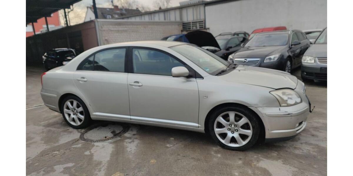 Toyota Avensis 160.400 km 2.700 &euro; Frankfurt am Main 65933