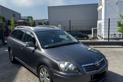 Toyota Avensis 278.300 km 2.600 &euro; Remseck am Neckar 71686