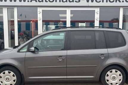 VW Touran 222.000 km 4.970 &euro; Winsen Luhe 21423