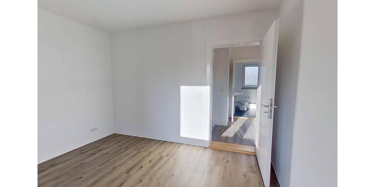 Perfekt für eine kleine Familie: Große 3-Zimmer-Wohnung mit BALKON 3 zimmer
