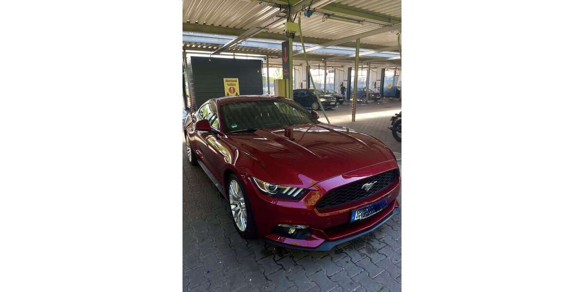 Ford Mustang 54.000 km 27.900 &euro; Karlsruhe 76185