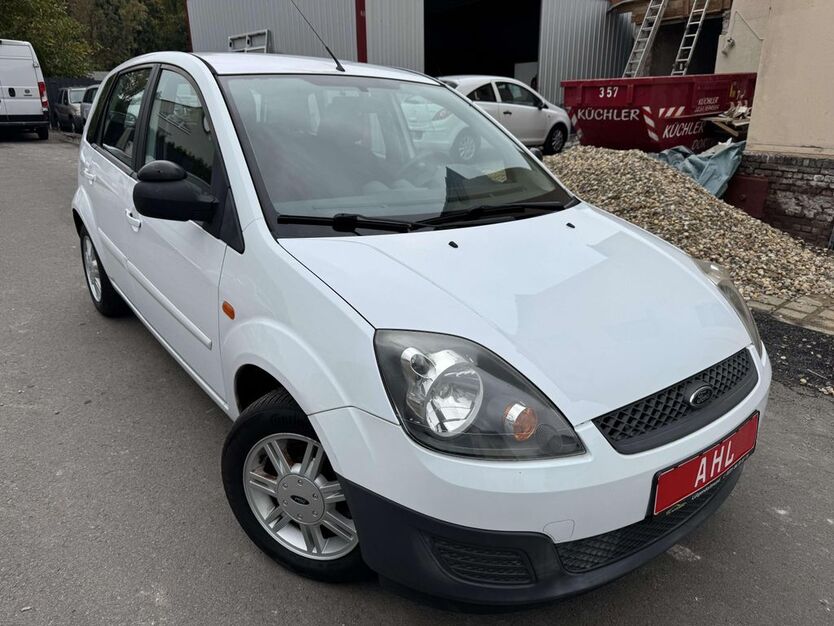 Ford Fiesta 93.000 km 3.299 € Dortmund 44388