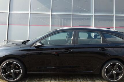 Hyundai i30 27.605 km 17.700 &euro; Steißlingen 78256