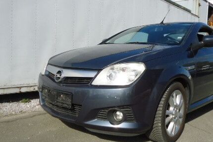 Opel Tigra 188.300 km 1.690 &euro; Paderborn 33104
