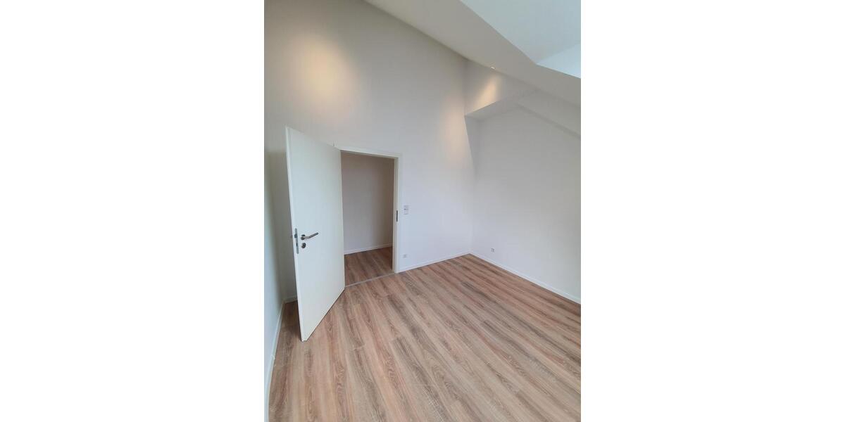 Dachgeschoßwohnung Völklingen - 1 Zimmer, 55 m&sup2;, 500&euro; | Angebot:26400583