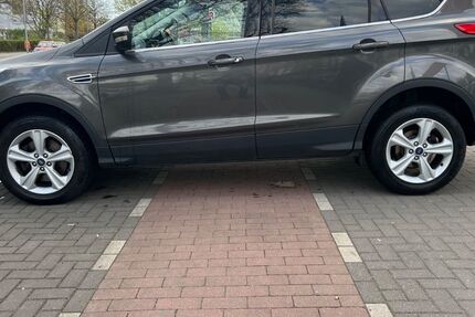Ford Kuga 130.000 km 11.790 &euro; Berlin 12353