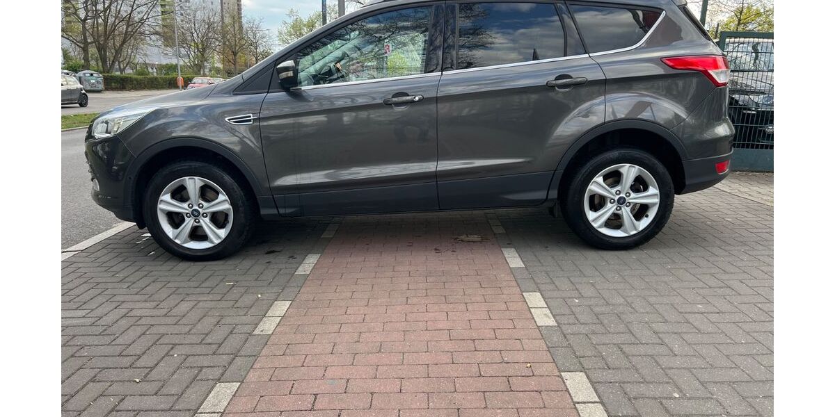 Ford Kuga 130.000 km 11.790 &euro; Berlin 12353