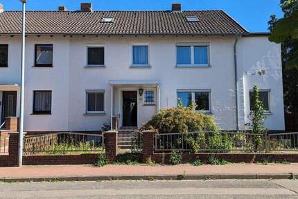 Renovierungsbedürftiges Haus mit viel Potential in Weetzen zu Verkaufen 8 zimmer