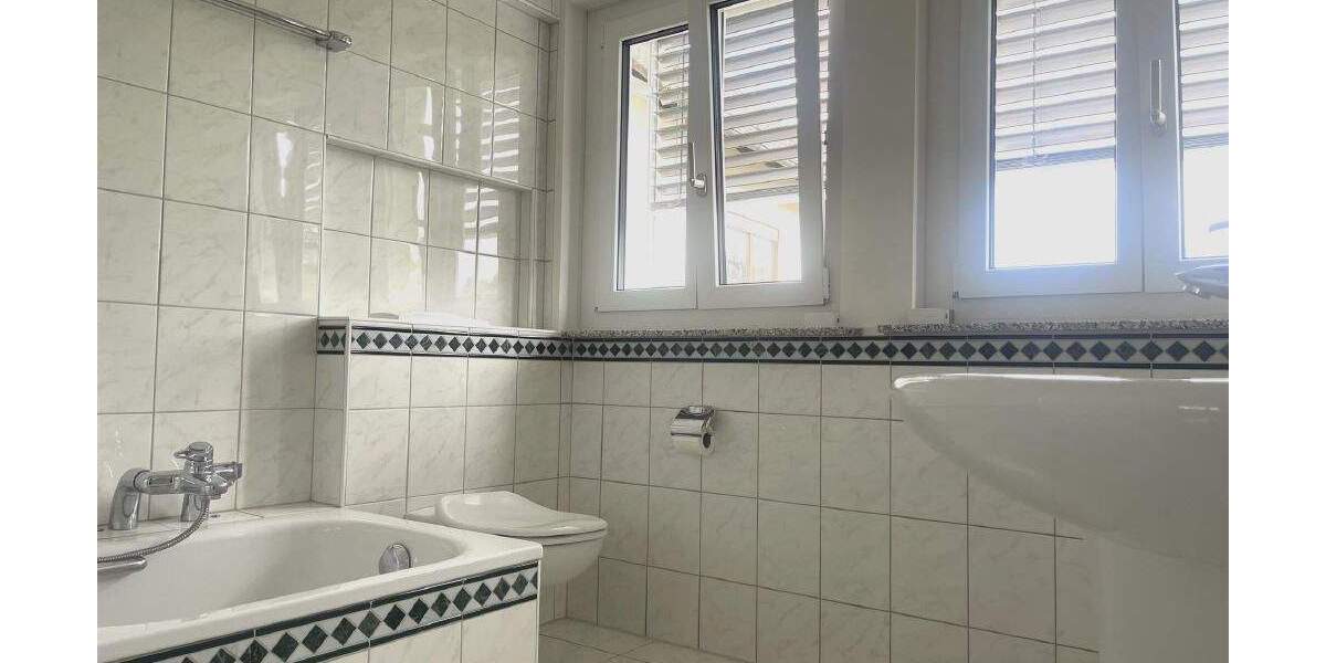 Etagenwohnung Hilzingen Weiterdingen - 3 Zimmer, 105 m&sup2;, 1.155&euro; | Angebot:25229312