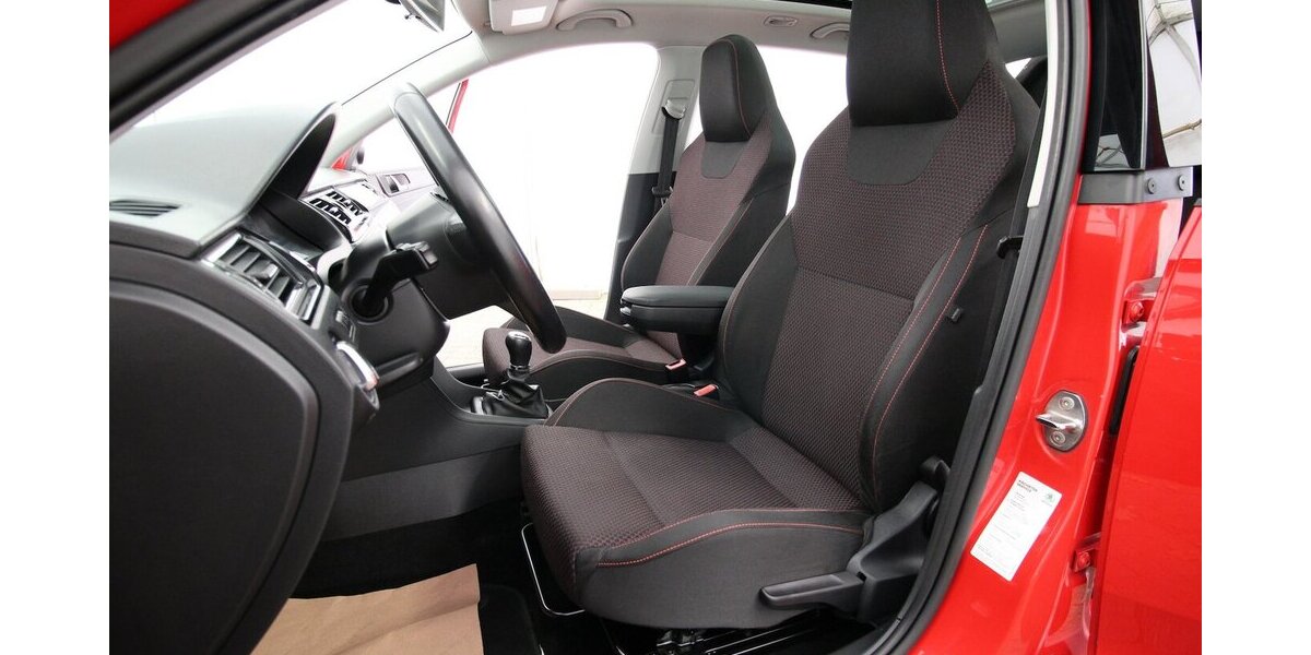 Skoda Rapid 1.2 TSI Spaceback Style Plus XENON+PANO 149.251 km 7.290 &euro; Hagenow 19230