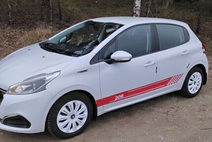 Peugeot 208 97.500 km 5.300 &euro; Velden 91235