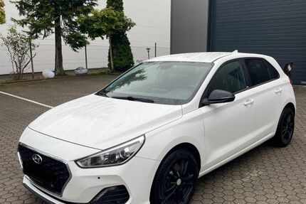 Hyundai i30 120.330 km 13.990 € Oldenburg 26125
