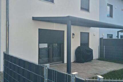 Haus Wackersdorf - 4 Zimmer, 125 m&sup2;, 1.100&euro; | Angebot:26048194