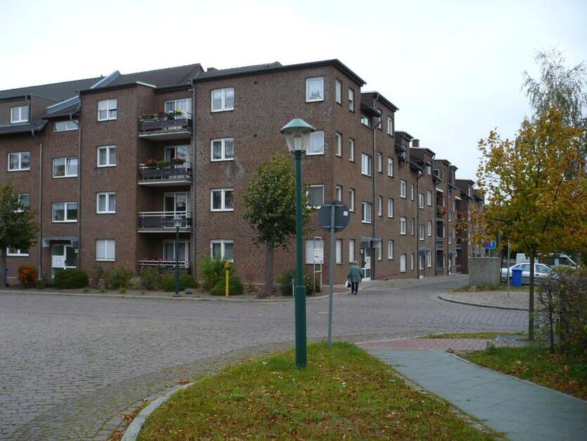 schöne 2-Raum Whg. in Demmin in ruhiger schöner Wohnanlage zimmer