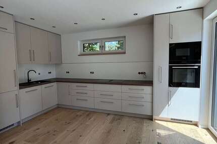 Haus zum Mieten in Schwerin 1.999 € 139 m² 5 zimmer