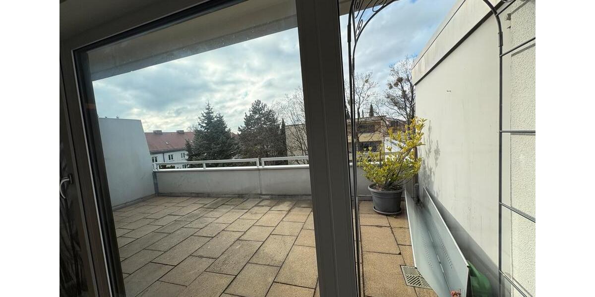 Dachgeschoßwohnung München Pasing-Obermenzing - 1 Zimmer, 41 m&sup2;, 1.700&euro; | Angebot:24964756