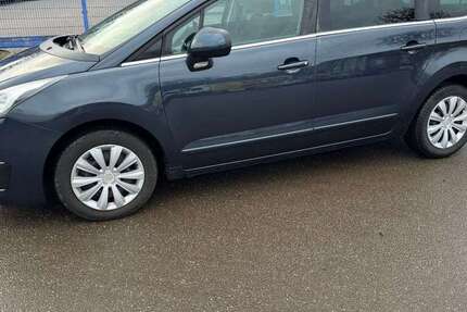 Peugeot 5008 255.000 km 3.700 &euro; Stelle 21435
