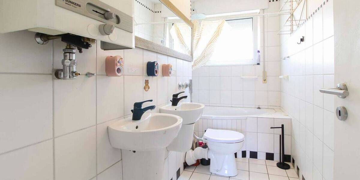 Etagenwohnung Detmold Innenstadt - 3 Zimmer, 69 m&sup2;, 125.000&euro; | Angebot:26799615