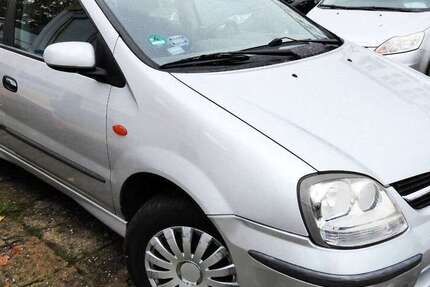 Nissan Almera 108.606 km 2.280 &euro; Dresden 01237