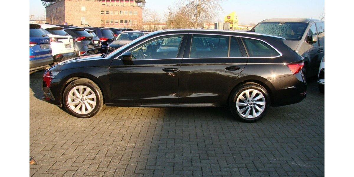 Skoda Octavia 2.0TDI Selection LED Tempomat Spurhalteass 56.838 km 26.980 &euro; Falkensee 14612