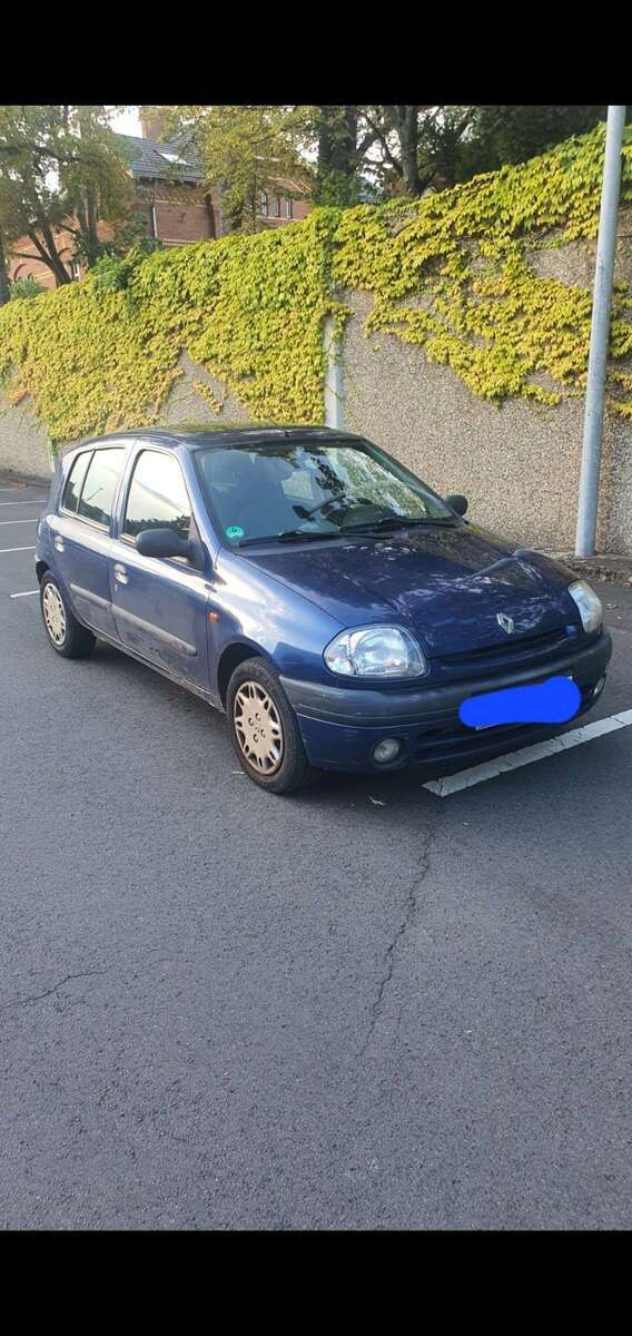 Renault Clio 124.000 km 3.500 € Siegburg 53721
