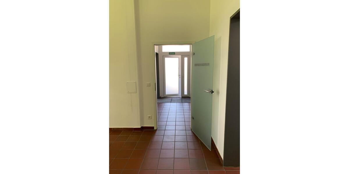 Büroräume Lagerräume zu vermieten Gewerbepark Nord West zimmer