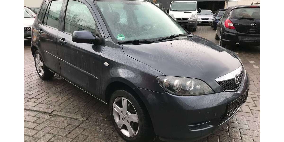 Mazda 2 137.000 km 2.400 &euro; Osnabrück 49090