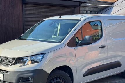 Peugeot Partner 125.000 km 8.450 &euro; Duisburg 47179