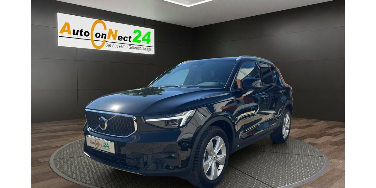 Volvo XC40 B3 Core 2WD *DKG/AHK/LED/SHZG/Kamera/ACC/PDC* 6.934 km 31.990 &euro; Bamberg 96052