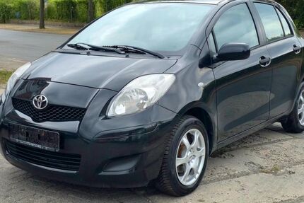 Toyota Yaris 131.000 km 3.200 &euro; Ahlen 59229