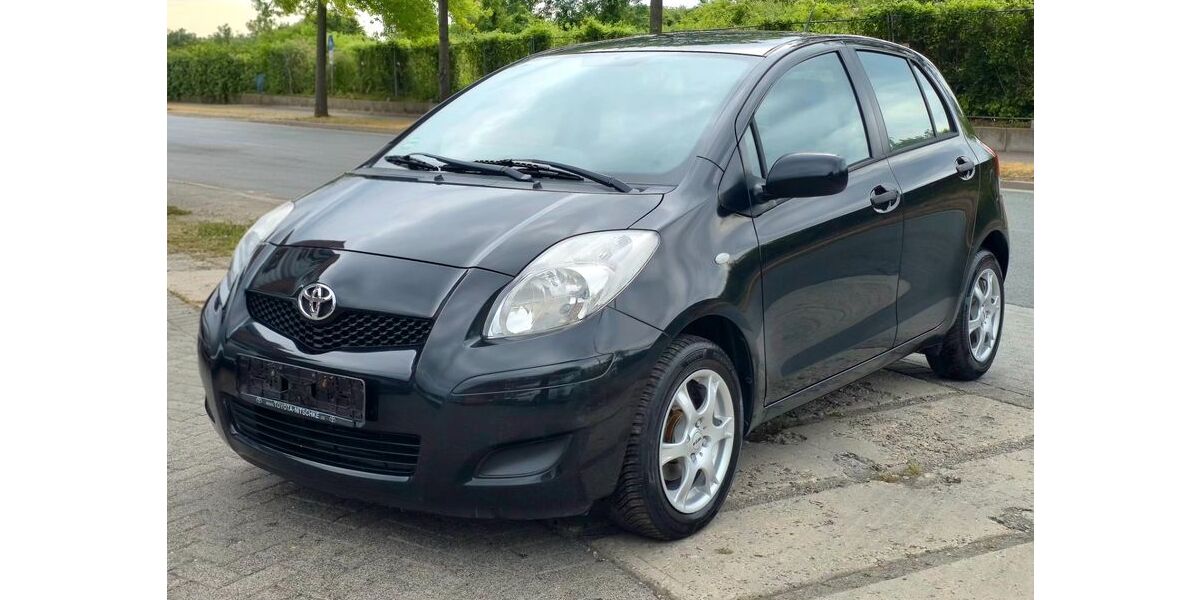 Toyota Yaris 131.000 km 3.200 &euro; Ahlen 59229