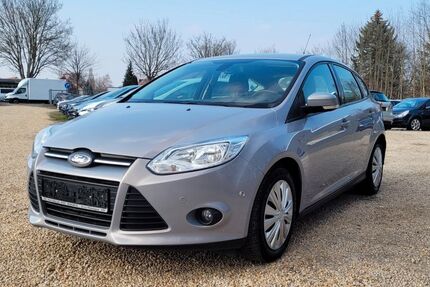 Ford Focus 87.332 km 4.680 € Zwickau 08056