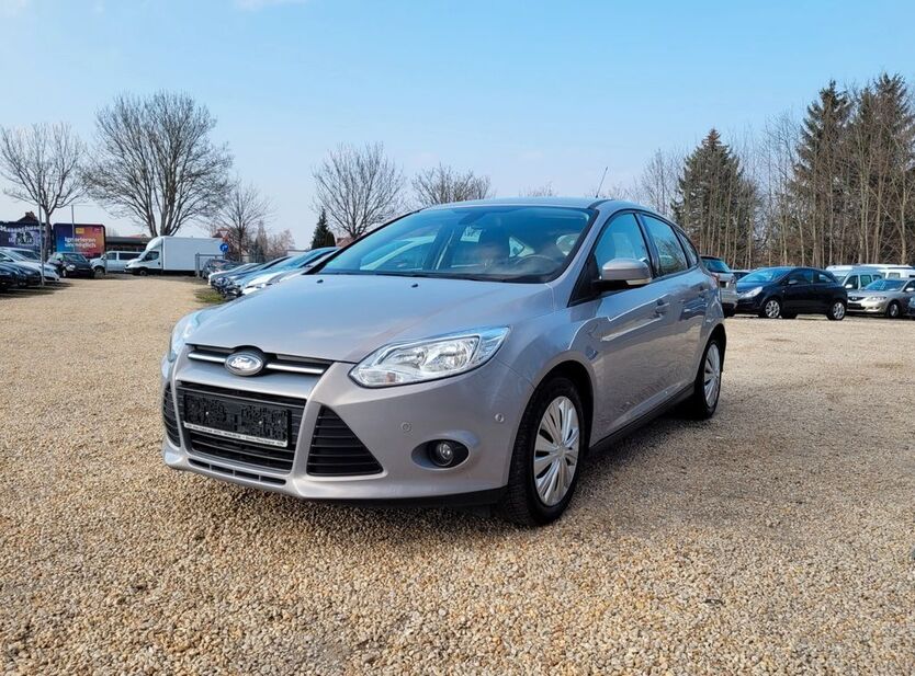 Ford Focus 87.332 km 4.680 € Zwickau 08056