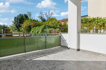 Neustadt Sa.: 2-R-W (61 m2) mit Balkon bietet flexibles Raumkonzept, helles Wohnklima & ideale Lage 2 zimmer