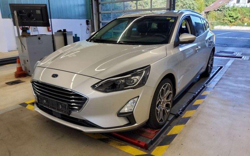 Ford Focus 105.596 km 16.490 € Eitorf 53783