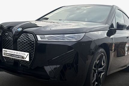 BMW iX 11.708 km 52.690 &euro; Ettlingen 76275