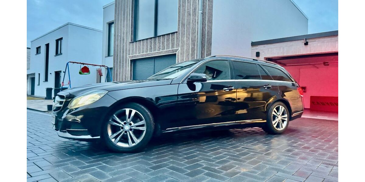 Mercedes-Benz E 220 213.000 km 14.600 &euro; Wieren 29559
