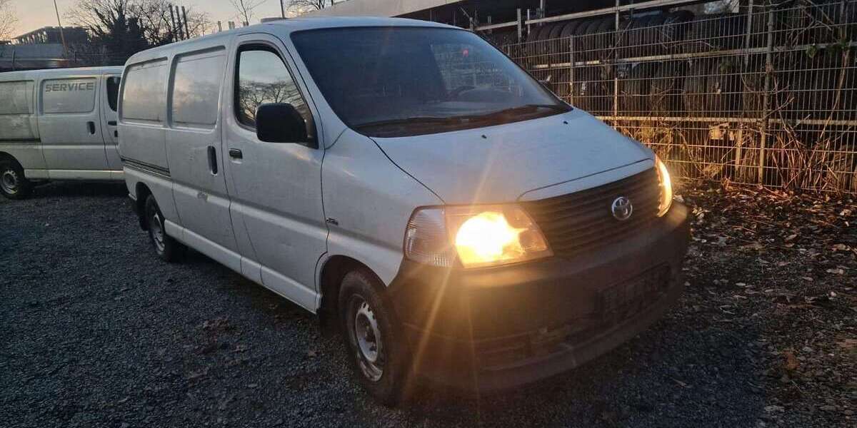 Toyota Hiace 210.000 km 6.900 &euro; Egelsbach 63329