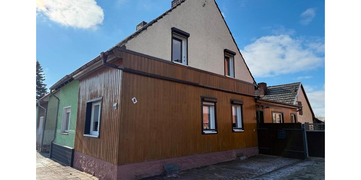 Doppelhaushälfte Ballenstedt - 4 Zimmer, 95 m&sup2;, 59.000&euro; | Angebot:25052408