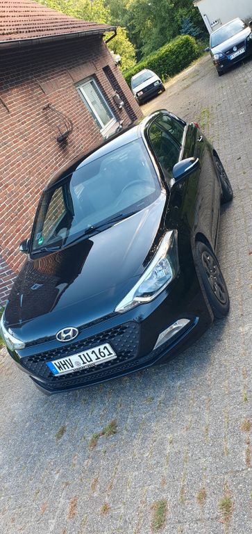 i20