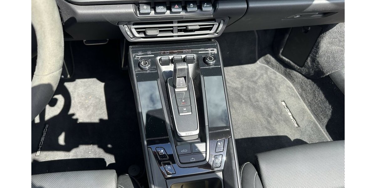 Porsche 911 Carrera 4 GTS Cabriolet 11.803 km 165.410 &euro; Mainz 55122