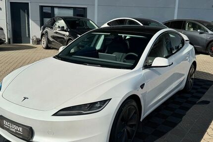 Tesla Model 3 98.444 km 40.750 &euro; Emsbüren 48488