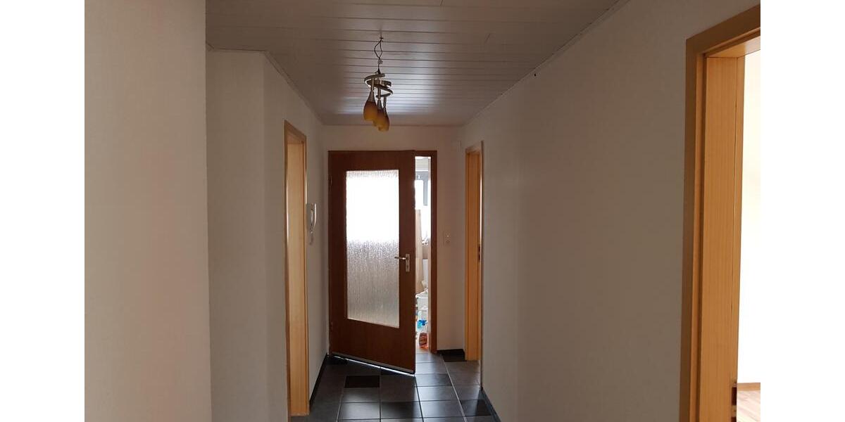 Dachgeschoßwohnung Walldürn - 3.5 Zimmer, 75 m&sup2;, 170.000&euro; | Angebot:27072498