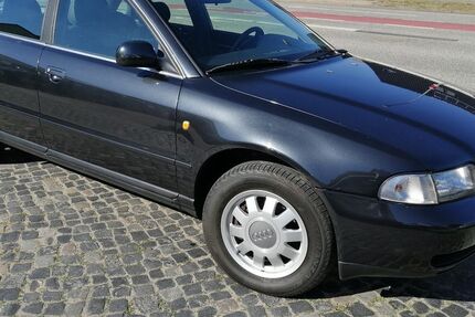 Audi A4 182.433 km 2.990 &euro; Lübeck 23556