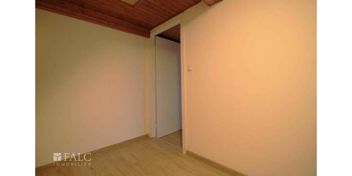 Etagenwohnung Rosbach vor der Höhe - 3 Zimmer, 109 m&sup2;, 1.250&euro; | Angebot:25054647