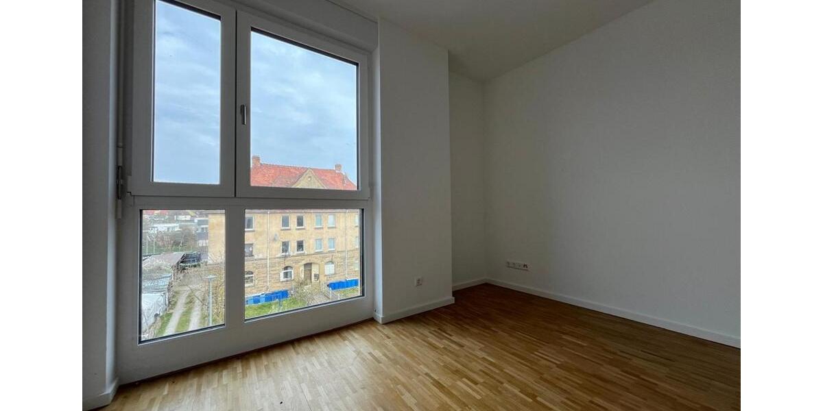Dachgeschoßwohnung Bad Friedrichshall - 4 Zimmer, 133 m&sup2;, 2.016&euro; | Angebot:26068590