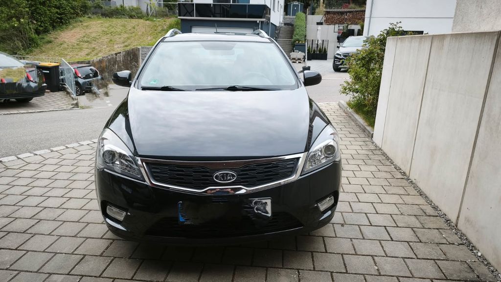 Kia ceed Sportswagon 166.900 km 2.200 &euro; Notzingen 73274