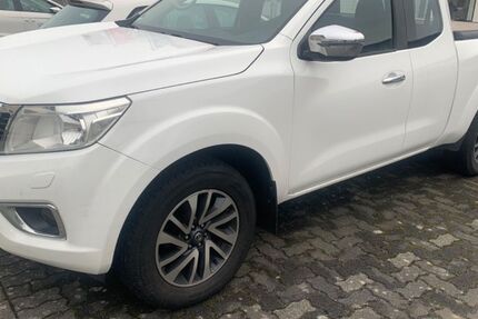 Nissan Navara 163.500 km 15.900 &euro; Königstein 61462